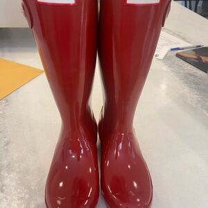 New in box - Hunter Gloss Boots